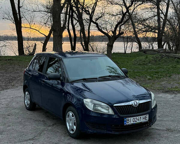 Синий Шкода Фабия, объемом двигателя 1.2 л и пробегом 299 тыс. км за 4500 $, фото 1 на Automoto.ua
