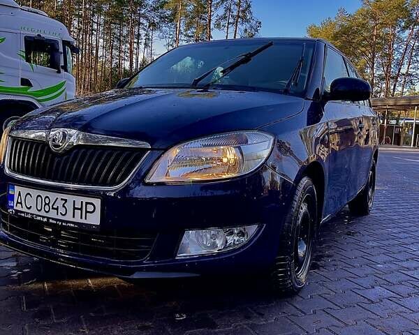 Синий Шкода Фабия, объемом двигателя 1.6 л и пробегом 214 тыс. км за 6200 $, фото 1 на Automoto.ua