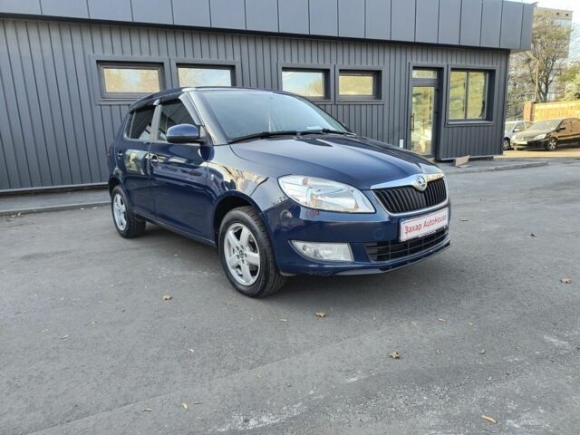 Синий Шкода Фабия, объемом двигателя 1.6 л и пробегом 185 тыс. км за 6700 $, фото 1 на Automoto.ua