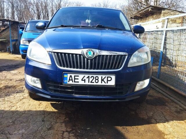 Синий Шкода Фабия, объемом двигателя 1.6 л и пробегом 250 тыс. км за 7500 $, фото 1 на Automoto.ua