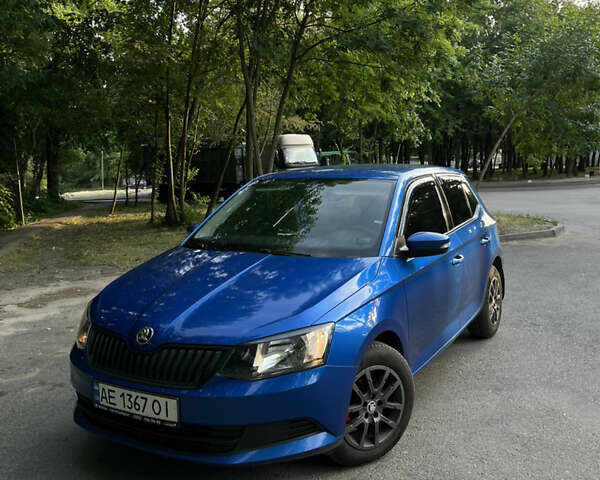 Синий Шкода Фабия, объемом двигателя 1 л и пробегом 102 тыс. км за 9500 $, фото 1 на Automoto.ua