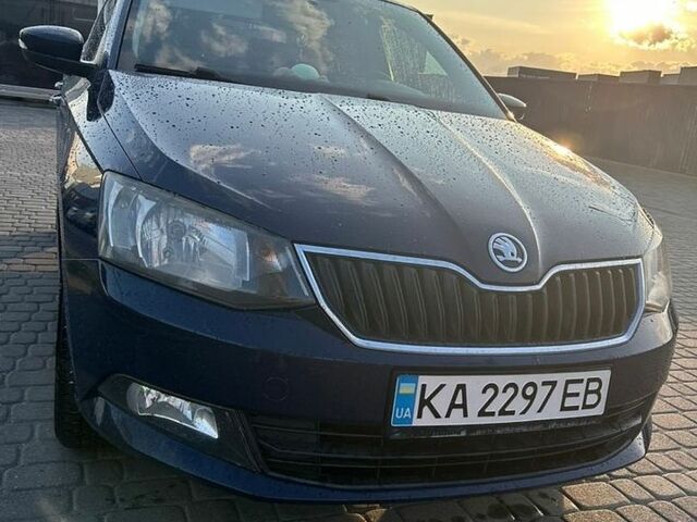 Синий Шкода Фабия, объемом двигателя 1.2 л и пробегом 139 тыс. км за 6308 $, фото 1 на Automoto.ua