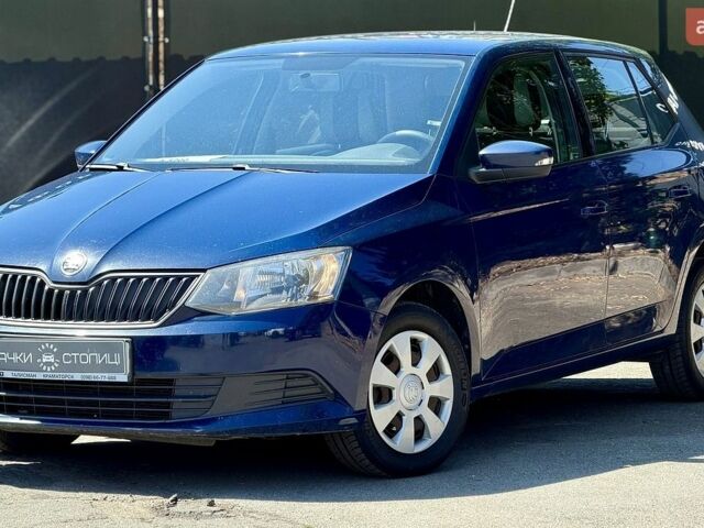 Синий Шкода Фабия, объемом двигателя 1 л и пробегом 226 тыс. км за 4900 $, фото 1 на Automoto.ua