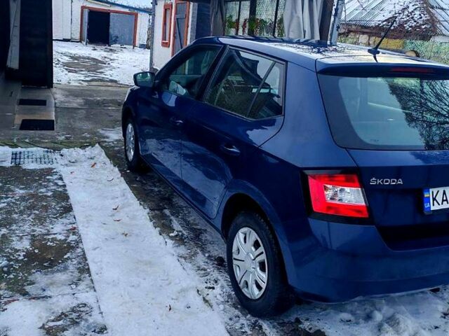 Синий Шкода Фабия, объемом двигателя 1 л и пробегом 157 тыс. км за 7300 $, фото 1 на Automoto.ua