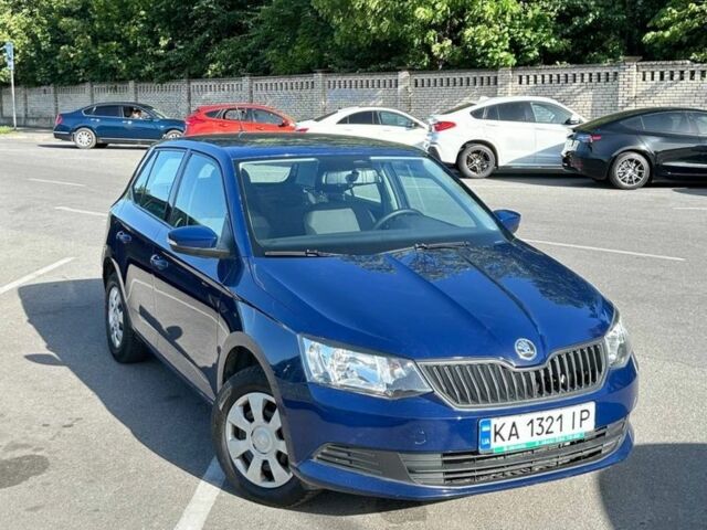 Синий Шкода Фабия, объемом двигателя 1 л и пробегом 100 тыс. км за 7000 $, фото 1 на Automoto.ua
