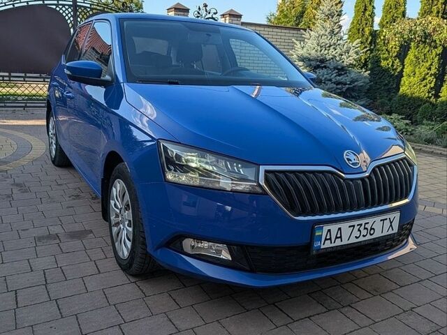 Синий Шкода Фабия, объемом двигателя 1 л и пробегом 138 тыс. км за 7500 $, фото 1 на Automoto.ua