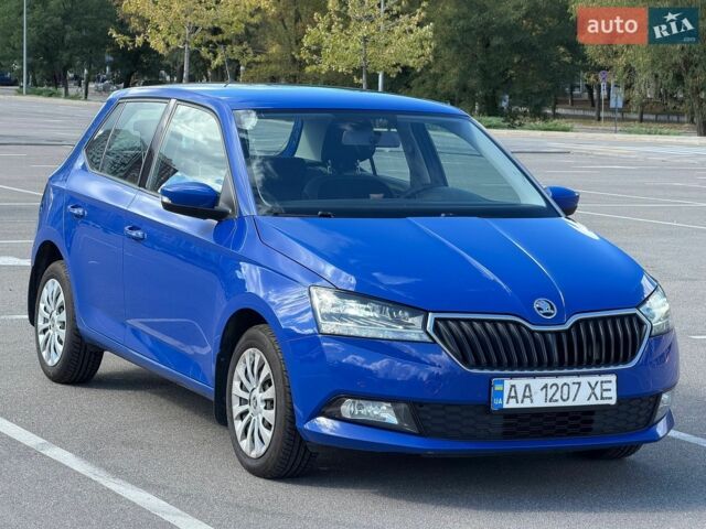 Синий Шкода Фабия, объемом двигателя 1 л и пробегом 169 тыс. км за 8300 $, фото 1 на Automoto.ua