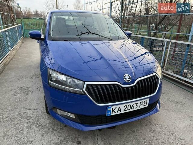 Синий Шкода Фабия, объемом двигателя 1 л и пробегом 85 тыс. км за 9299 $, фото 1 на Automoto.ua