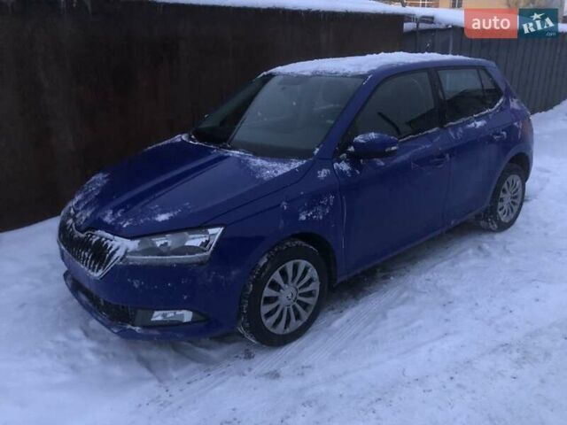 Синий Шкода Фабия, объемом двигателя 1 л и пробегом 65 тыс. км за 9200 $, фото 1 на Automoto.ua