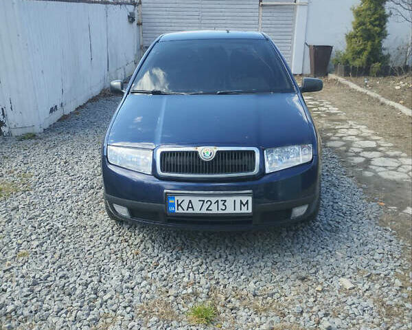 Синий Шкода Фабия, объемом двигателя 1.6 л и пробегом 425 тыс. км за 3000 $, фото 1 на Automoto.ua