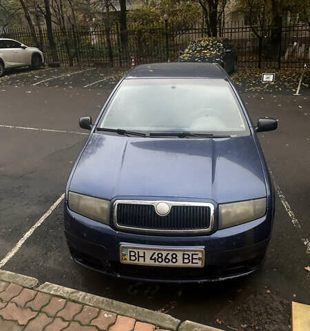 Синий Шкода Фабия, объемом двигателя 1.13 л и пробегом 380 тыс. км за 3500 $, фото 1 на Automoto.ua