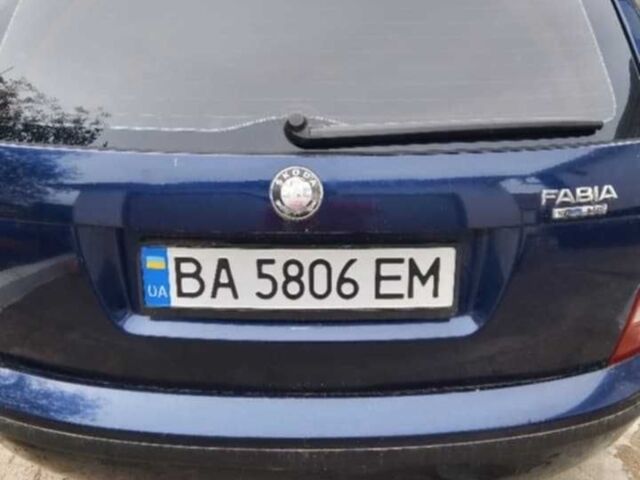 Синій Шкода Фабія, об'ємом двигуна 1.4 л та пробігом 320 тис. км за 3000 $, фото 1 на Automoto.ua