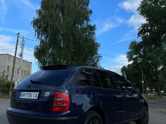 Синий Шкода Фабия, объемом двигателя 1.39 л и пробегом 241 тыс. км за 3000 $, фото 1 на Automoto.ua