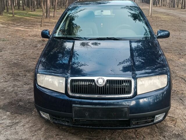 Синій Шкода Фабія, об'ємом двигуна 1.4 л та пробігом 284 тис. км за 3499 $, фото 1 на Automoto.ua