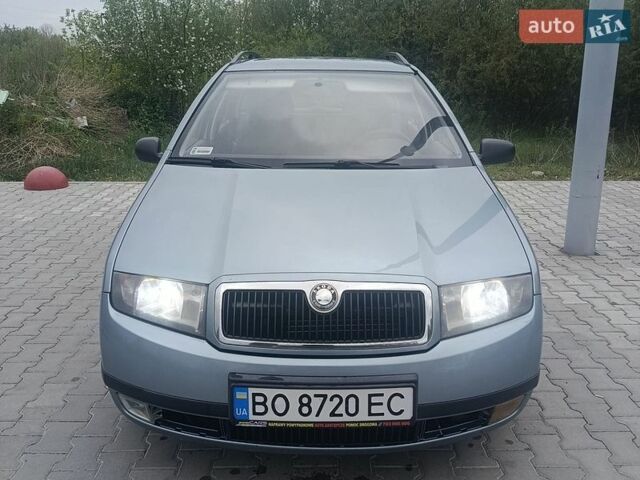 Синий Шкода Фабия, объемом двигателя 1.4 л и пробегом 298 тыс. км за 3200 $, фото 1 на Automoto.ua