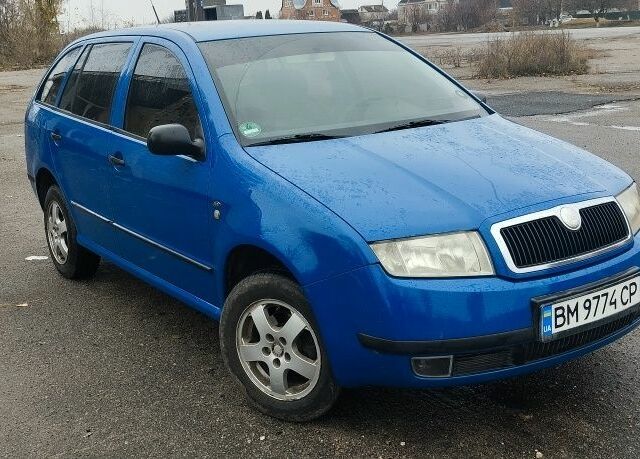Синий Шкода Фабия, объемом двигателя 1.4 л и пробегом 405 тыс. км за 3499 $, фото 1 на Automoto.ua