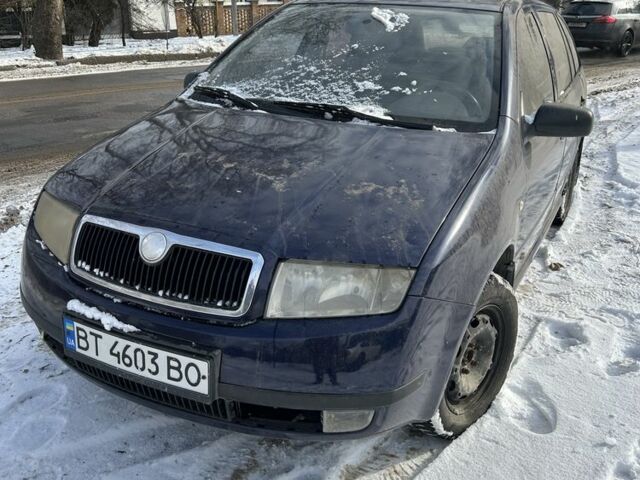 Синий Шкода Фабия, объемом двигателя 1.4 л и пробегом 190 тыс. км за 1600 $, фото 1 на Automoto.ua