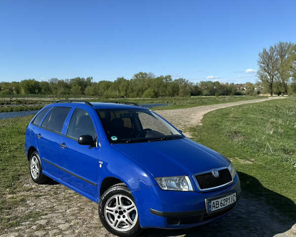 Синий Шкода Фабия, объемом двигателя 1.39 л и пробегом 258 тыс. км за 3600 $, фото 1 на Automoto.ua