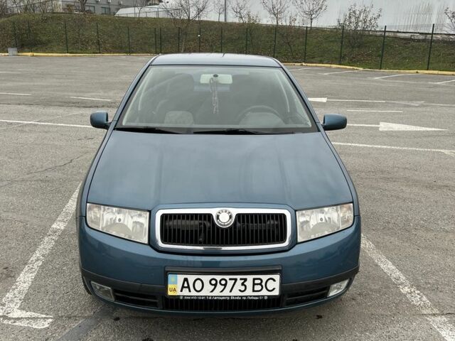 Синий Шкода Фабия, объемом двигателя 1.4 л и пробегом 285 тыс. км за 3300 $, фото 1 на Automoto.ua