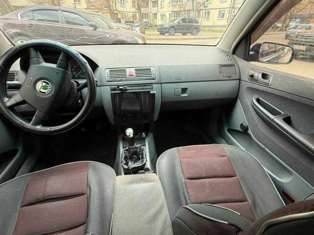 Синій Шкода Фабія, об'ємом двигуна 1.4 л та пробігом 400 тис. км за 3500 $, фото 1 на Automoto.ua