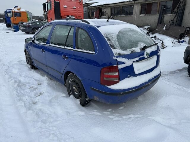 Синий Шкода Фабия, объемом двигателя 1.9 л и пробегом 400 тыс. км за 1600 $, фото 1 на Automoto.ua