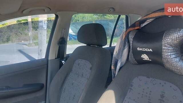 Синій Шкода Фабія, об'ємом двигуна 1.4 л та пробігом 350 тис. км за 3300 $, фото 1 на Automoto.ua