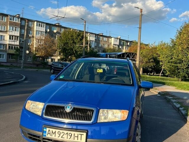 Синий Шкода Фабия, объемом двигателя 1.39 л и пробегом 257 тыс. км за 4000 $, фото 1 на Automoto.ua