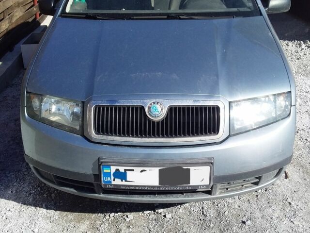 Синий Шкода Фабия, объемом двигателя 0 л и пробегом 250 тыс. км за 2800 $, фото 1 на Automoto.ua