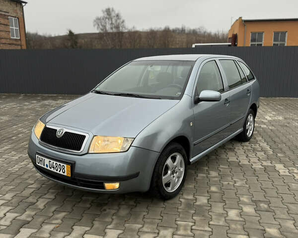 Синий Шкода Фабия, объемом двигателя 1.4 л и пробегом 190 тыс. км за 3900 $, фото 1 на Automoto.ua