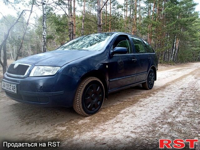 Синий Шкода Фабия, объемом двигателя 1.4 л и пробегом 405 тыс. км за 2700 $, фото 1 на Automoto.ua