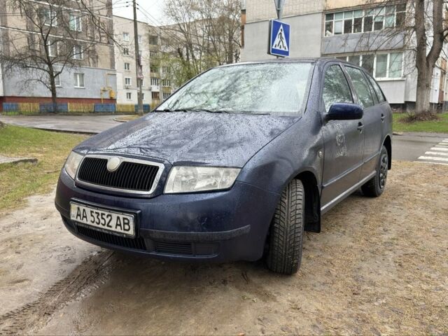 Синий Шкода Фабия, объемом двигателя 1.4 л и пробегом 244 тыс. км за 2600 $, фото 1 на Automoto.ua