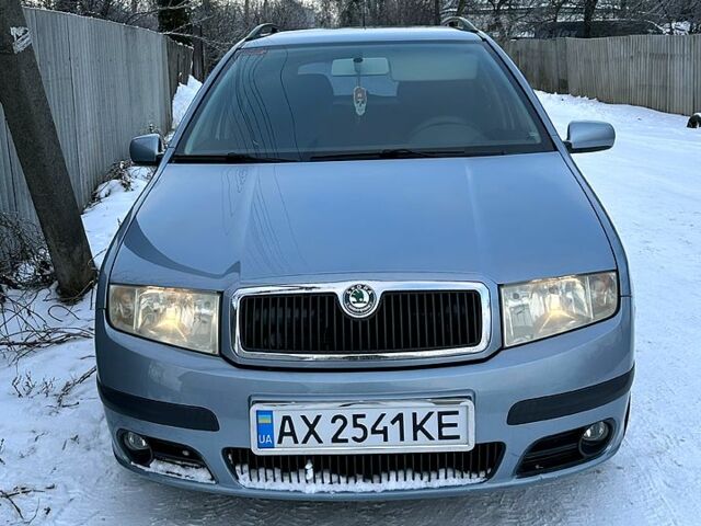 Синій Шкода Фабія, об'ємом двигуна 1.4 л та пробігом 198 тис. км за 3700 $, фото 1 на Automoto.ua