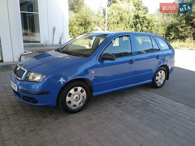 Шкода Фабія 2005 у Хмельницькому на Automoto.ua Синій Шкода Фабія, об'ємом двигуна 1.2 л та пробігом 316 тис. км за 2900 $, фото 1 на Automoto.ua