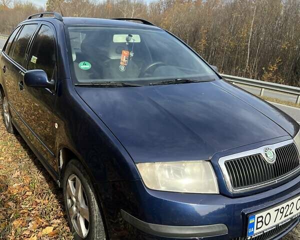 Синий Шкода Фабия, объемом двигателя 1.39 л и пробегом 390 тыс. км за 3750 $, фото 1 на Automoto.ua