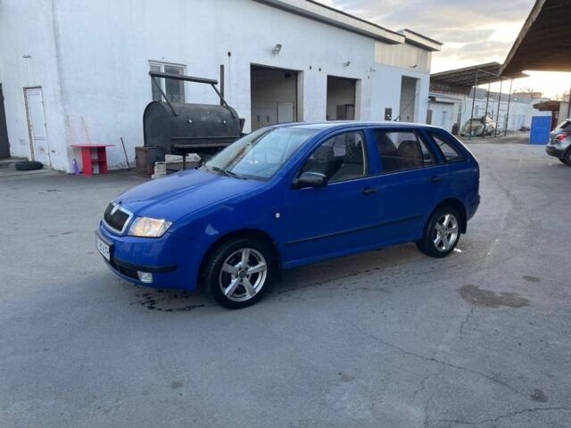 Синий Шкода Фабия, объемом двигателя 1.9 л и пробегом 253 тыс. км за 2050 $, фото 1 на Automoto.ua