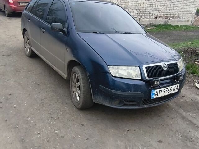 Синій Шкода Фабія, об'ємом двигуна 1.4 л та пробігом 343 тис. км за 3000 $, фото 1 на Automoto.ua