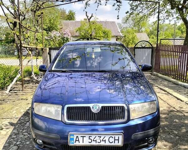Синий Шкода Фабия, объемом двигателя 1.39 л и пробегом 254 тыс. км за 3500 $, фото 1 на Automoto.ua