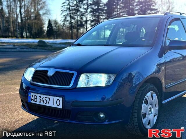 Синий Шкода Фабия, объемом двигателя 1.4 л и пробегом 196 тыс. км за 4460 $, фото 1 на Automoto.ua