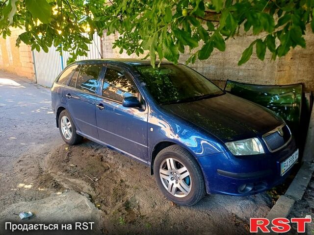 Синій Шкода Фабія, об'ємом двигуна 1.4 л та пробігом 177 тис. км за 3500 $, фото 1 на Automoto.ua