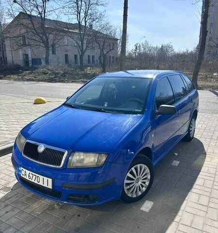 Синій Шкода Фабія, об'ємом двигуна 1.39 л та пробігом 253 тис. км за 4200 $, фото 1 на Automoto.ua
