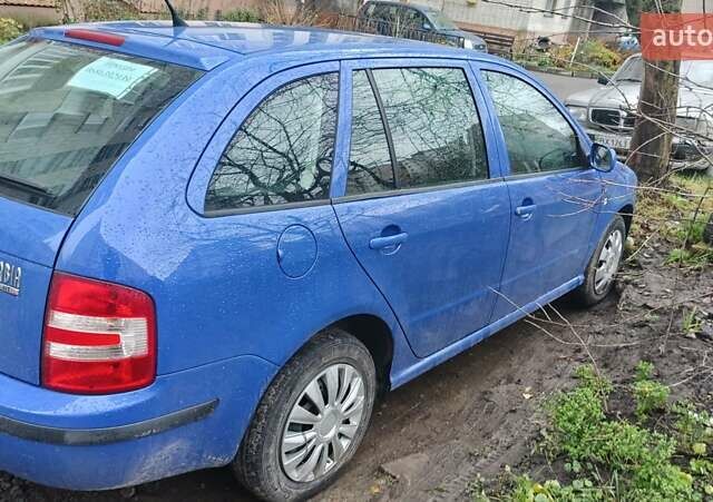 Синий Шкода Фабия, объемом двигателя 1.2 л и пробегом 163 тыс. км за 3600 $, фото 1 на Automoto.ua