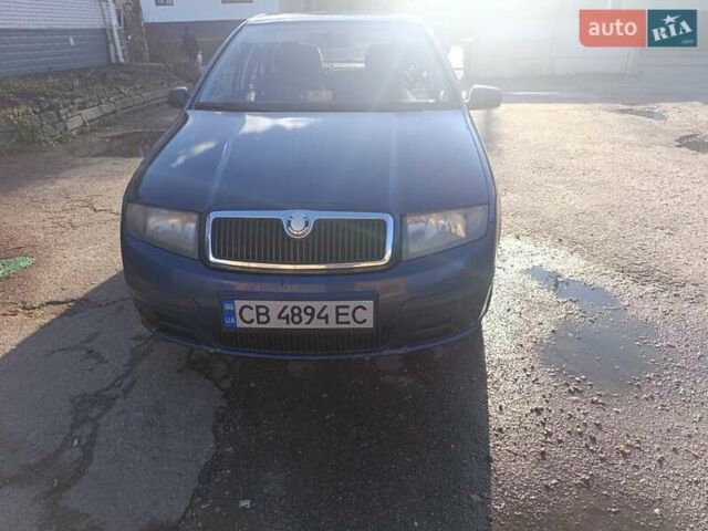 Синий Шкода Фабия, объемом двигателя 1.2 л и пробегом 382 тыс. км за 3799 $, фото 1 на Automoto.ua