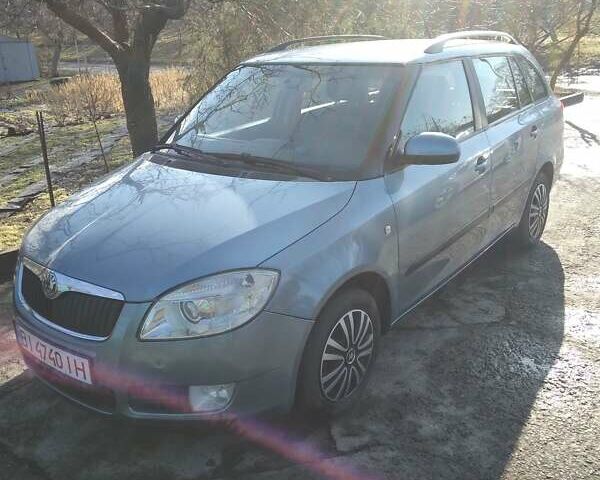 Синий Шкода Фабия, объемом двигателя 1.39 л и пробегом 188 тыс. км за 5300 $, фото 1 на Automoto.ua