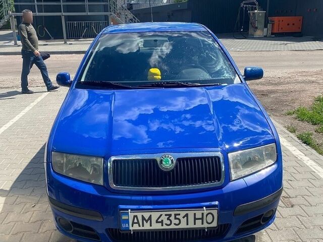 Синій Шкода Фабія, об'ємом двигуна 1.39 л та пробігом 395 тис. км за 3000 $, фото 1 на Automoto.ua