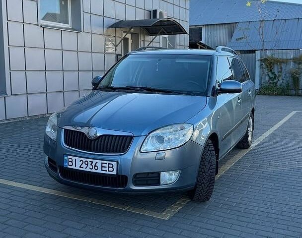 Синій Шкода Фабія, об'ємом двигуна 1.39 л та пробігом 176 тис. км за 4600 $, фото 1 на Automoto.ua