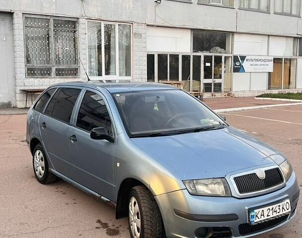Синий Шкода Фабия, объемом двигателя 1.2 л и пробегом 390 тыс. км за 1700 $, фото 1 на Automoto.ua