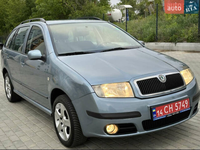 Синий Шкода Фабия, объемом двигателя 1.4 л и пробегом 239 тыс. км за 5700 $, фото 1 на Automoto.ua