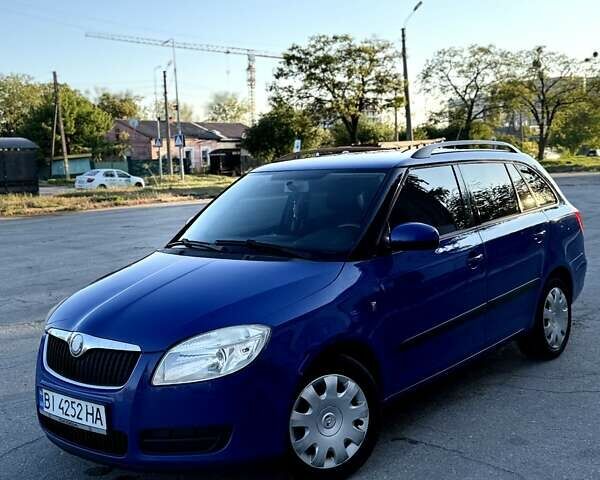 Синий Шкода Фабия, объемом двигателя 1.6 л и пробегом 343 тыс. км за 5000 $, фото 1 на Automoto.ua