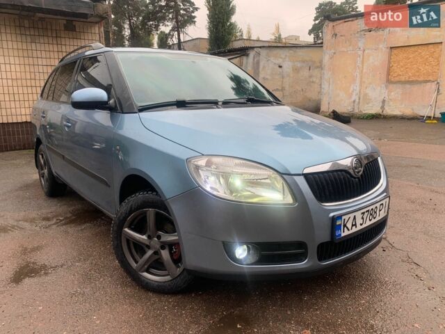 Синій Шкода Фабія, об'ємом двигуна 1.2 л та пробігом 260 тис. км за 5600 $, фото 1 на Automoto.ua