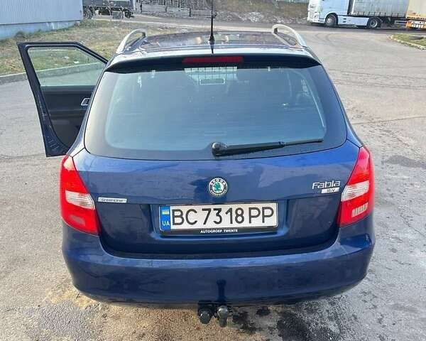 Синій Шкода Фабія, об'ємом двигуна 1.4 л та пробігом 227 тис. км за 4650 $, фото 1 на Automoto.ua